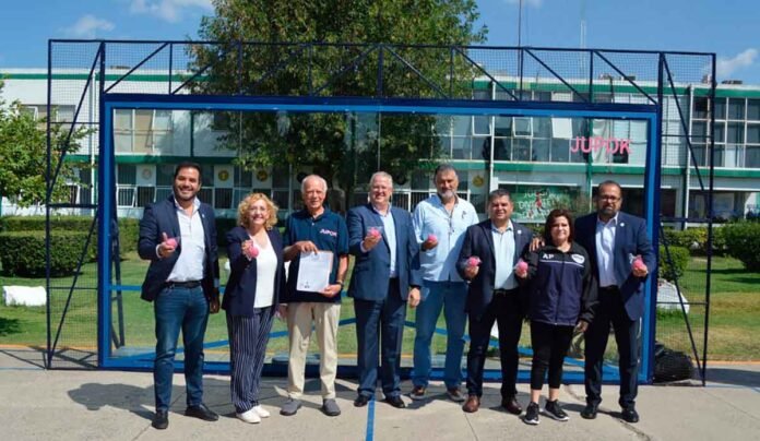 Ignacio Soto Borja con autoridades de Guanajuato