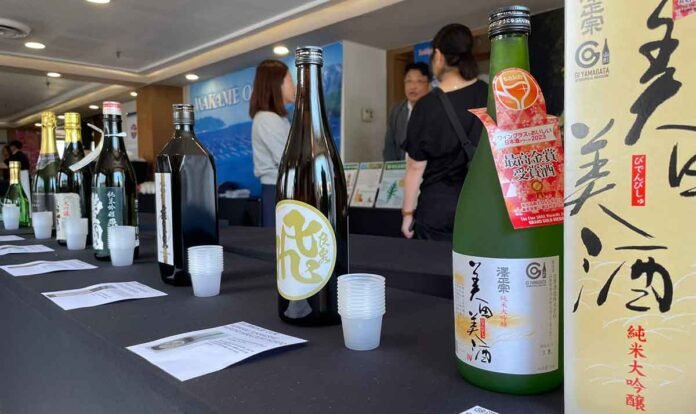 Sake bebida tradicional japonesa