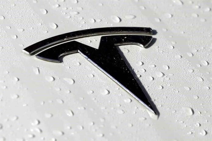 Los títulos de Tesla encabezan los retrocesos dentro del grupo de tecnológicas