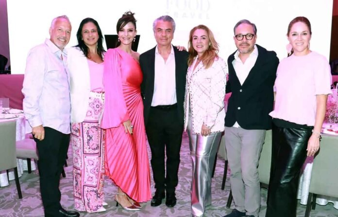 Durante Dinner in Pink