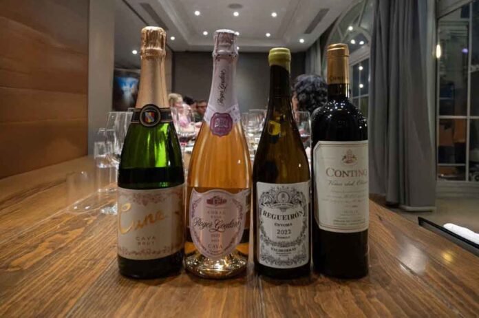 VINO-10 Acompaña la mesa de las familias mexicanas