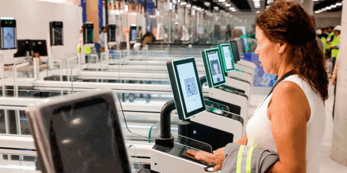 Control migratorio automatizado en Lima, Perú