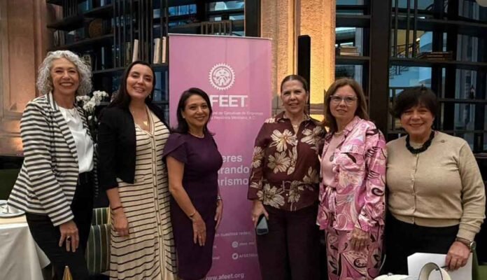 Judith Palleiro, Diana Olivares, Claudia Gonzalez, Lourdes Croskey, Cecilia Beltrame y Arlina Zurita