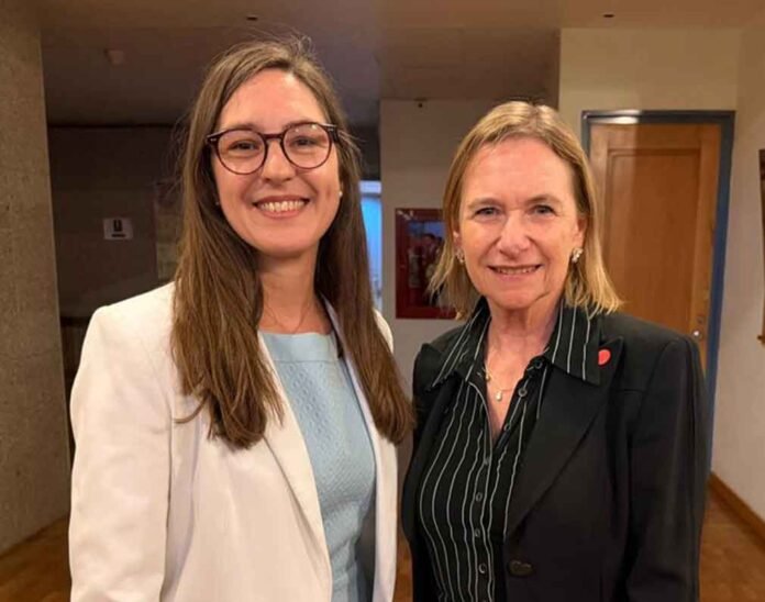 Mélanie Belin y Delphine Borione, embajadora de Francia en México