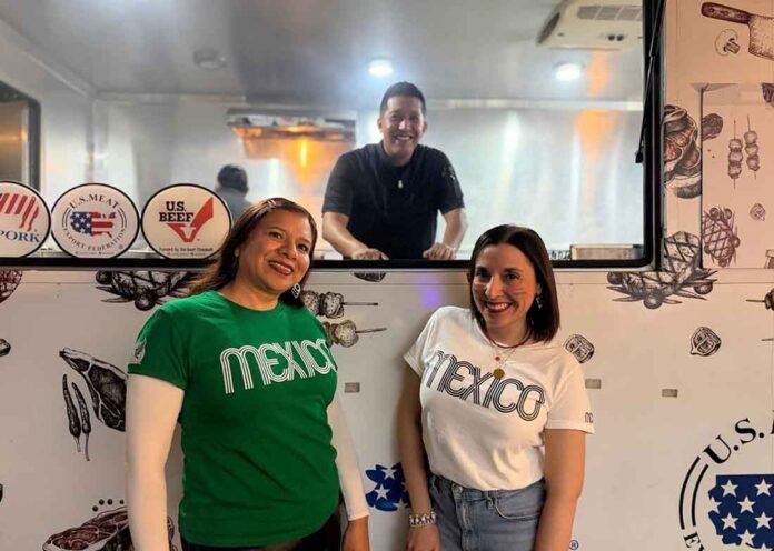 El chef Diego Pérez Turner, Elena González y Madai Pérez de la US Meat