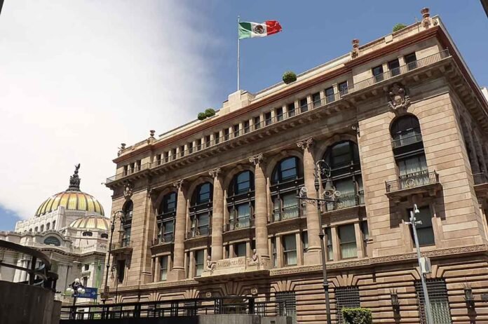 El sistema financiero mexicano ha mantenido su solidez a pesar de un entorno internacional volátil.