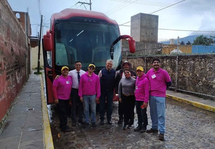 Equipo de Turibús, Turitour, Rehiletes, Tlaxco Operadora Turística y Turismo de Tlaxco