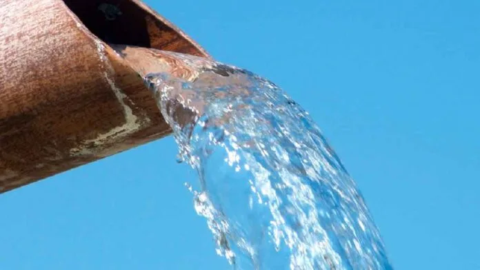 El acceso al agua es otro de los principales problemas que enfrentan las empresas nacionales y extranjeras que quieren invertir en México.