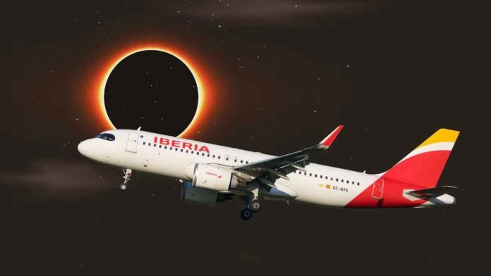 La aerolínea ofrece a pasajeros y espectadores de todo el mundo perspectiva única del eclipse solar total por encima de las nubes