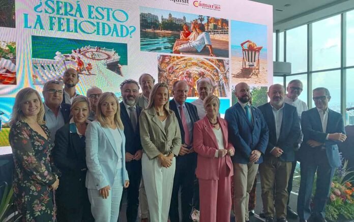 Valencia quiere que los mexicanos conozcan sus atractivos